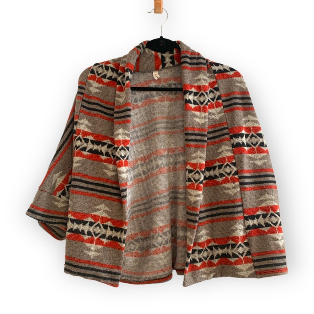 Geometric Pattern Cozy Cardigan (M) | Vintage | Tyche